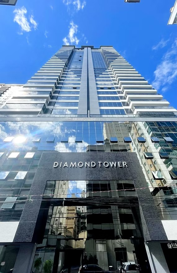 Diamond Tower - Meia Praia